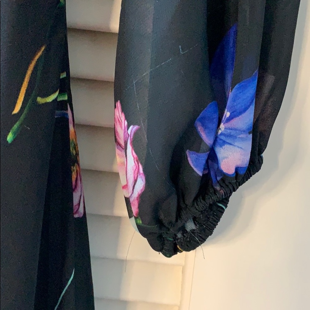 Dress - Picture 4 of 7